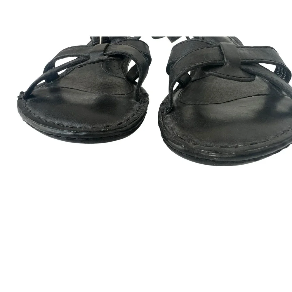 Born Kristy 9M/WBlack T- Strap Buckle Leather Sandals Silver‎ Hardware Flats